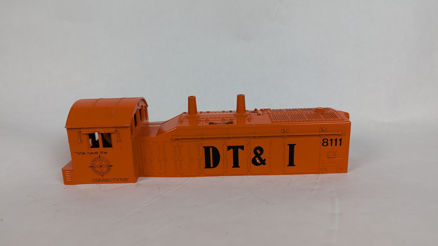 DT&I NW-2 Diesel Switcher (#6-8111, 1971-74) With Extra Shell