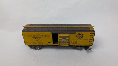 Marx's Stream Line Electric Train (#25000, 1948)